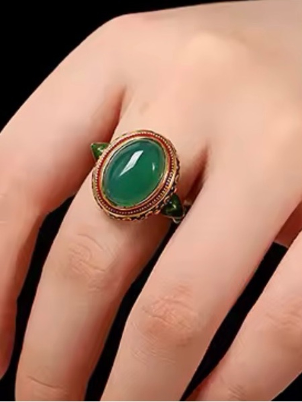 Vintage Style Green Cabochon Enamel Statement Ring - Picture 5 of 5